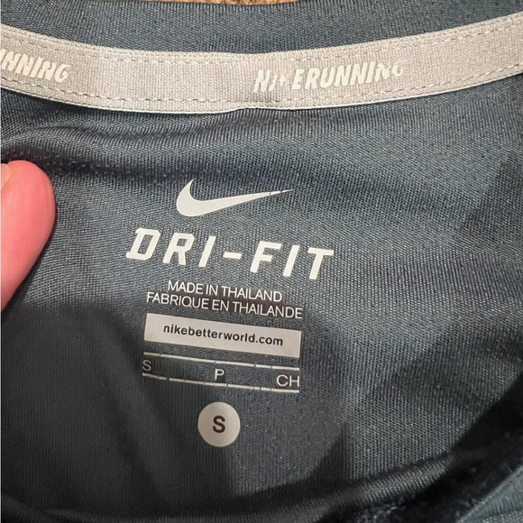 Nike Gray Dri-FIT Running Shirt - Picture 2 of 2
